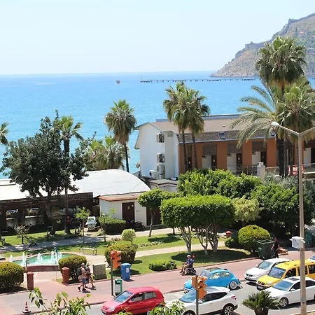 Aparthotel Deniz Apart 2*