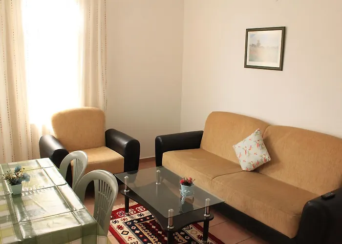 شقة فندقية Deniz Apart 2*