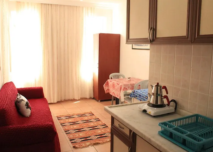 شقة فندقية Deniz Apart 2*