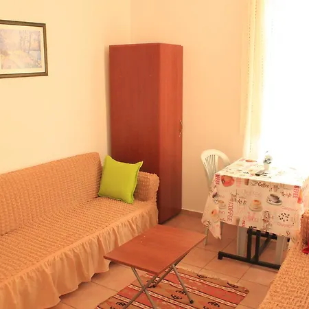 Deniz Apart 2* ألانيا